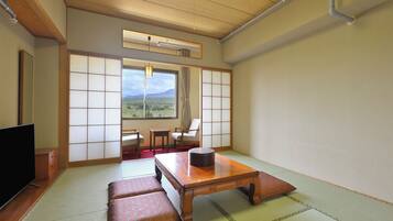 Quarto em estilo japonês, para não fumantes, vista para a montanha (35sqm) | Wi-Fi de cortesia