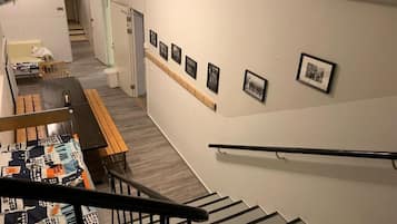 Family Apartment, 4 Bedrooms, Patio, Garden View | Interior