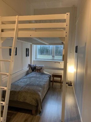 Family Apartment, 4 Bedrooms, Patio, Garden View - Old School Lodge Tahko Onnela (Kuopio)