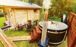 Bañera de hidromasaje exterior