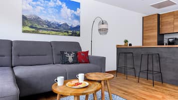 Comfort Condo, 2 Bedrooms, Balcony, Mountain View | Living area | 65-inch Smart TV with digital channels, Netflix, Hulu