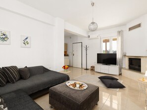 TV - Aelia Maisonette by RentalsPro - Fourka Halkidiki (Fourka)
