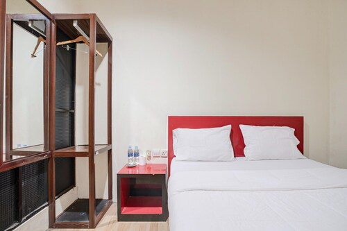 Stylish DBL Suite Escape W/ Free WiFi and Parking