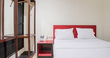 Stylish DBL Suite Escape W/ Free WiFi and Parking