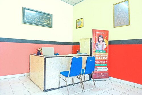 Cozy Twin Escape in Indonesia with Free WiFi
