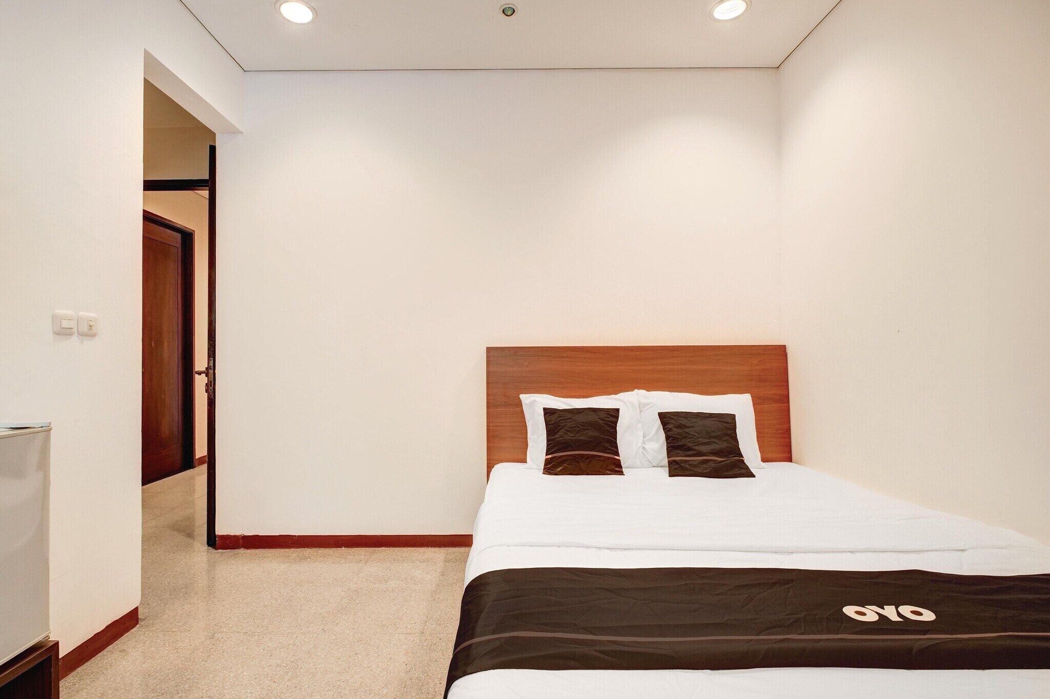 WiFi (free), bed sheets