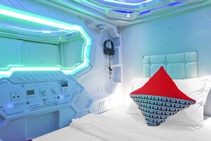 1 bedroom, desk, free WiFi, bed sheets