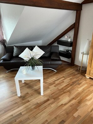 TV - Studio Banniza Wolfratshausen (Wolfratshausen)