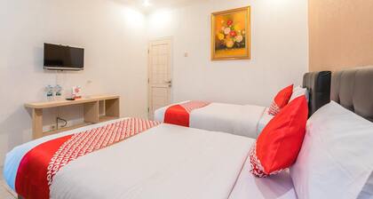 Luxury Twin Stay with Free WiFi and Parking
