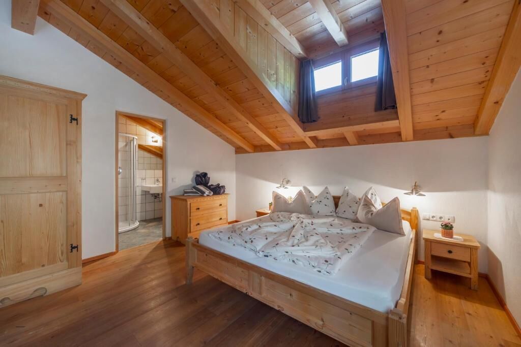 Chalet, 3 Bedrooms, Mountain View