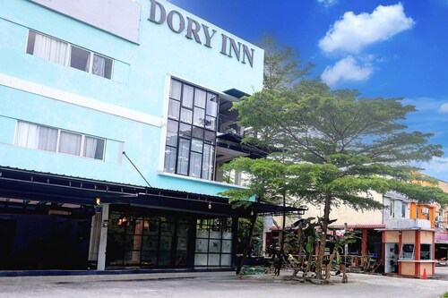 Stylish DBL Suite Escape W/ Free WiFi and Parking
