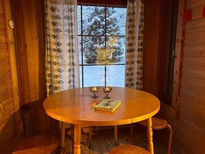 Dining - Old School Lodge Tahko Beach House (Kuopio)