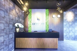 Entrance / Reception - Luxury Twin Stay with Free WiFi and Parking (Batam)