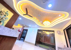 Lobby - Hotel O AWA Palace (Agra)