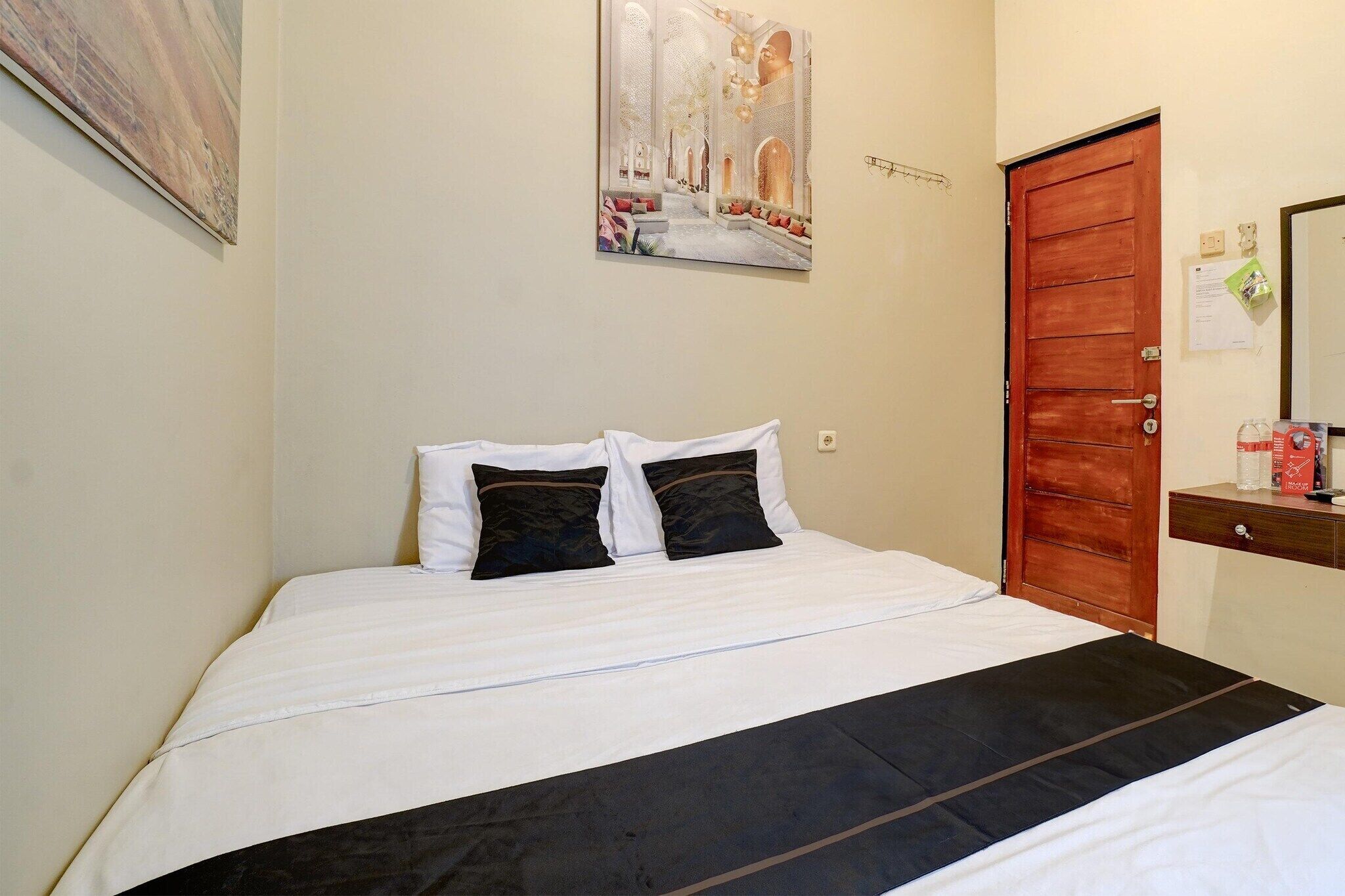 1 bedroom, desk, free WiFi, bed sheets