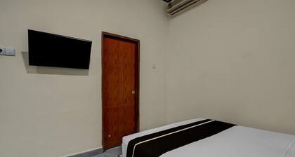 Spacious Deluxe Double Near Mall Ciputra