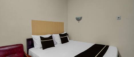 1 chambre, bureau, accĂšs au Wi-Fi (inclus), literie fournie