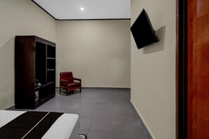 1 dormitorio, escritorio, wifi gratis y ropa de cama
