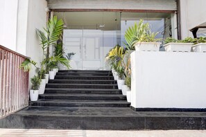 Exterior detail - Super Collection O Prayagraj near IIITA (Prayagraj)