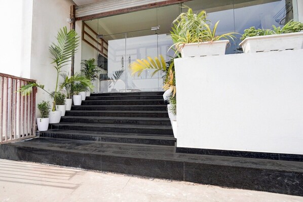 Exterior detail - Super Collection O Prayagraj near IIITA (Prayagraj)