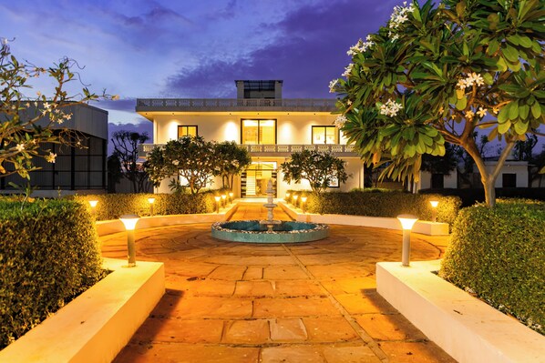 Property grounds - Fable Farm by Alaya Stays 4-BHK Villa (Amer)