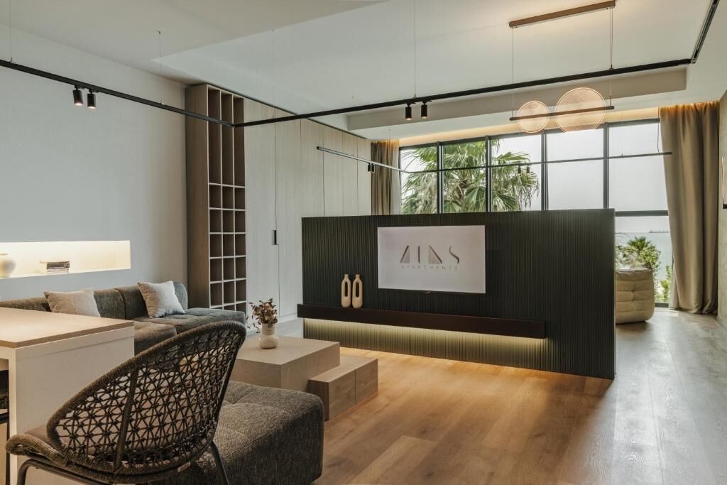 Apartamento luxo, vista para o mar | Saguão