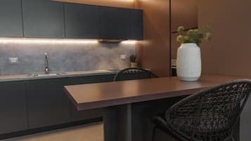 Apartamento, vista para a cidade | Opções para refeição