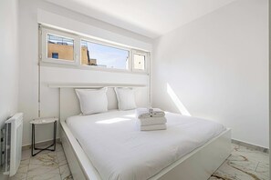 3 bedrooms, desk, iron/ironing board, Internet - Modern, A/C Duplex - 3BDR/6P - Cannes (Cannes)