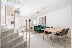 Interior - Modern, A/C Duplex - 3BDR/6P - Cannes (Cannes)