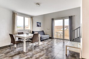Smart TV - Charming Village Apartment for 4 (Latour-Bas-Elne)