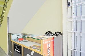 Interior - Super Collection O Guduvancheri Railway Station (Chennai)