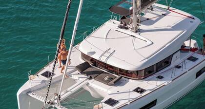Caribbean Dream: Sun-soaked Sailing Adventure from Tortola, Islas Vírgenes Británicas