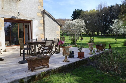Holiday Home 'Campagne-Chaulgnes-Pool' with Private Pool, Terrace and Wi-Fi