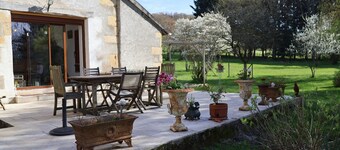 Maison de vacances 'Campagne-Chaulgnes-Piscine' avec piscine privée, terrasse et Wi-Fi