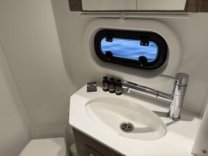 Bathroom - Sun-Kissed Sailing Adventure in the Saronic Islands (Laurium)