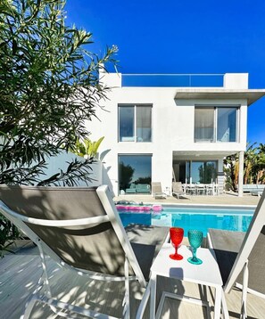Pool - Sunny Villa with Pool & Distant Sea Views (Faro)