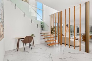 Interior - Art Residence – Luxury Coastal Stay in Hillarys (Hillarys)