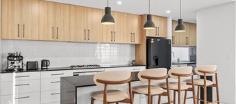 Art Residence – Luxury Coastal Stay in Hillarys