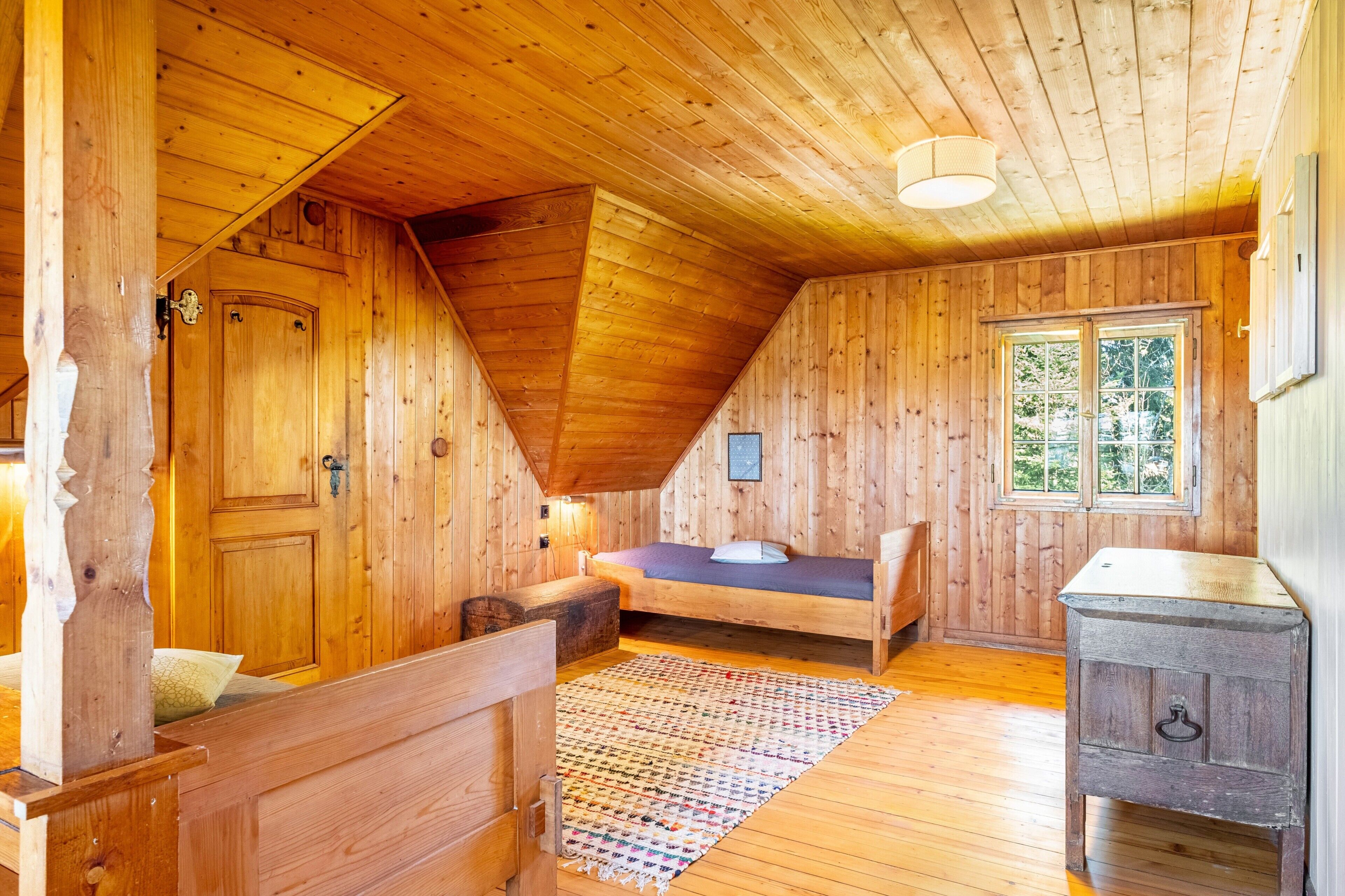 4 bedrooms, WiFi, bed sheets