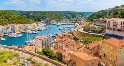Sun-Kissed Sailing Adventure in Bonifacio, CĂłrcega