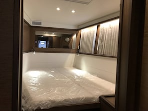 Room - Sun-Kissed Sailing Adventure in Isla de Mahe, Seychelles (Mahe)