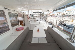 Outdoor dining - Sun-Kissed Sailing Adventure in the Saronic Islands (Laurium)