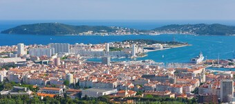 Sun-Kissed Sailing Adventure in Puerto de Toulon