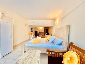 1 habitación, tabla de planchar con plancha, wifi y ropa de cama 