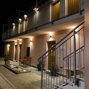 Exterior detail - Room 'Camera Matrimoniale' with Sea View, Wi-Fi and Air Conditioning (Savona)