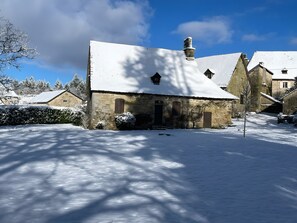 Exterior - Traditional Holiday Home in Xaintrie (Auriac)