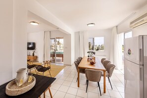 Dining - Protaras View 2 - Fig tree Bay Central Protaras (Paralimni)