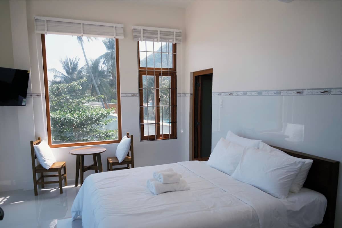 Standard Double Room | Minibar, desk, free WiFi, bed sheets