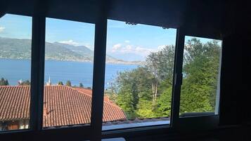 Interni