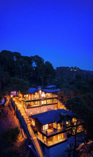 Exterior - ELIVAAS Prive The Retreat 4 BHK Villa  (Kasauli)